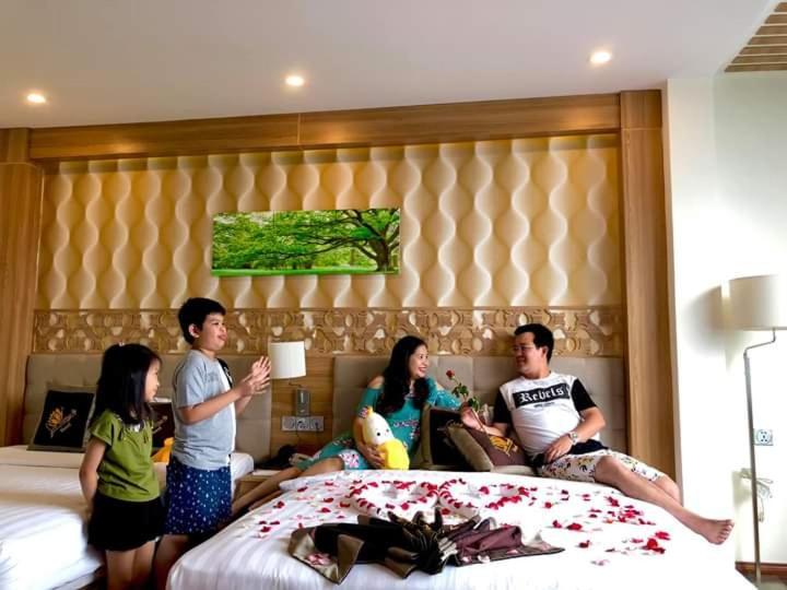 נה טראנג Sen Vang Luxury Hotel מראה חיצוני תמונה